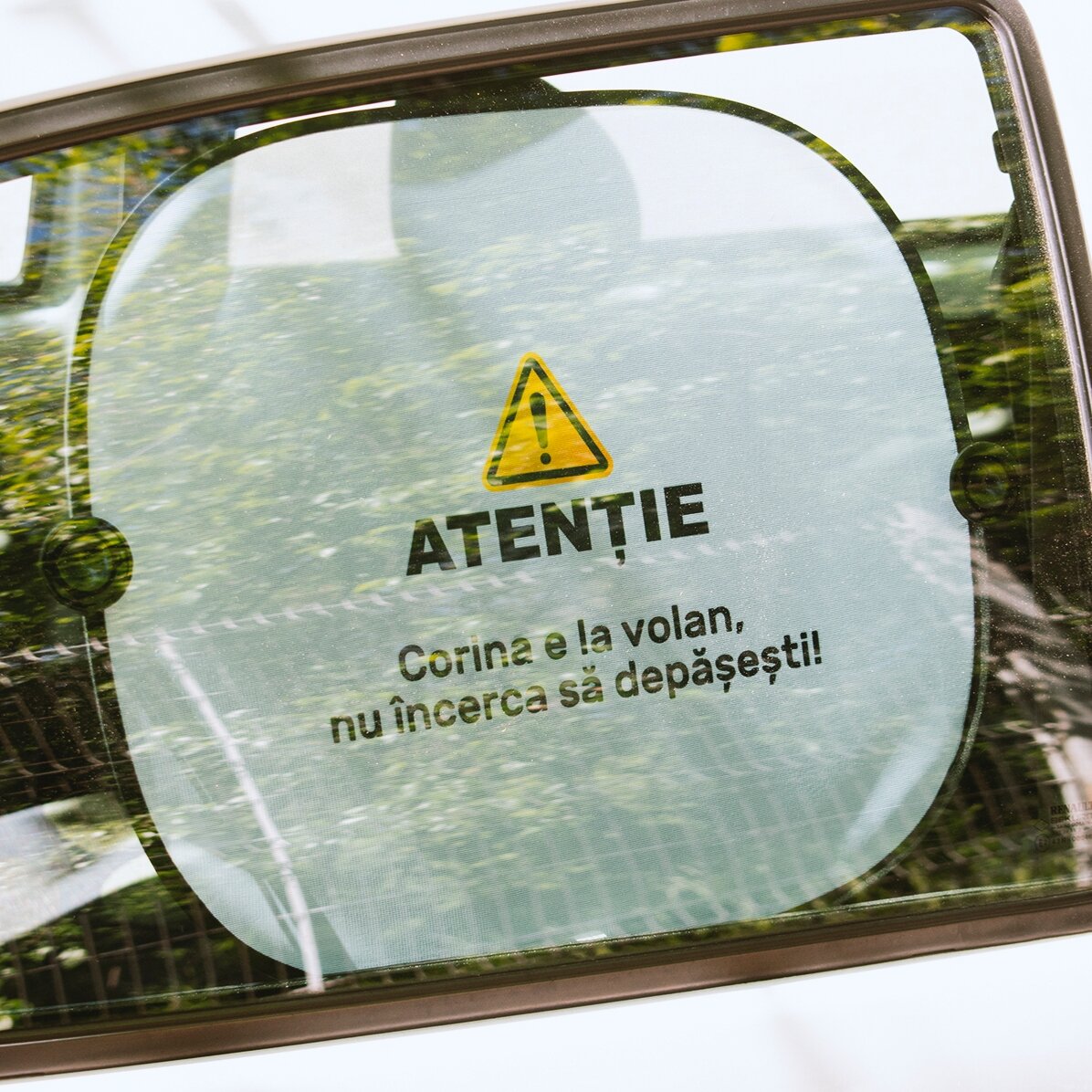 Parasole per auto personalizzato con scritta - Attenzione!