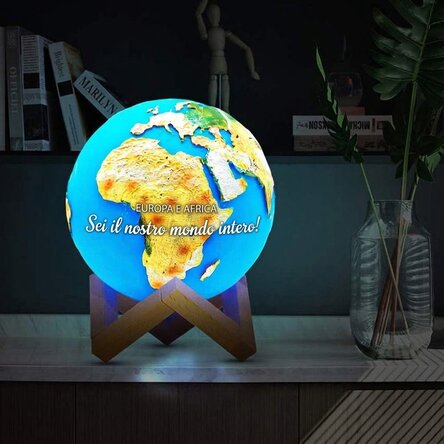 Lampada a forma di globo terrestre in 3D