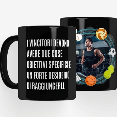 Tazza nera personalizzata con scritta per gli sportivi