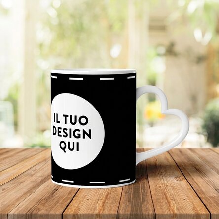 Tazza personalizzata con la tua grafica in formato orizzontale - modello con manico a forma di cuore