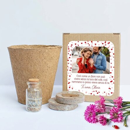 Kit per piantare fiori primaverili in una scatolina personalizzata con foto e messaggio - Love