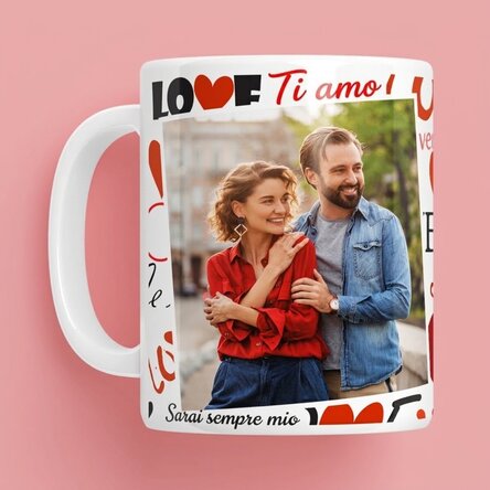 Tazza personalizzata con la scritta “Love” e una foto
