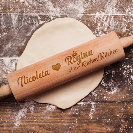 Personalised wooden rolling pin - Queen of the Kitchen