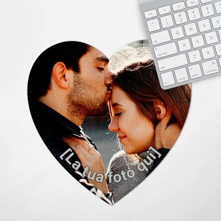 Tappetino per mouse a forma di cuore personalizzato con una foto