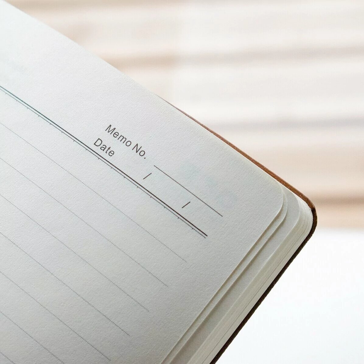 Agenda in pelle personalizzata con testo e segno zodiacale Ariete