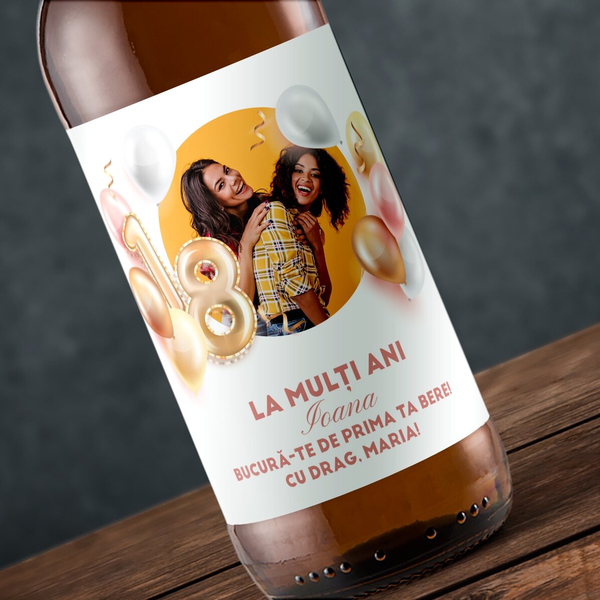 Birra personalizzata con una foto e una dedica per il compleanno di maggior età