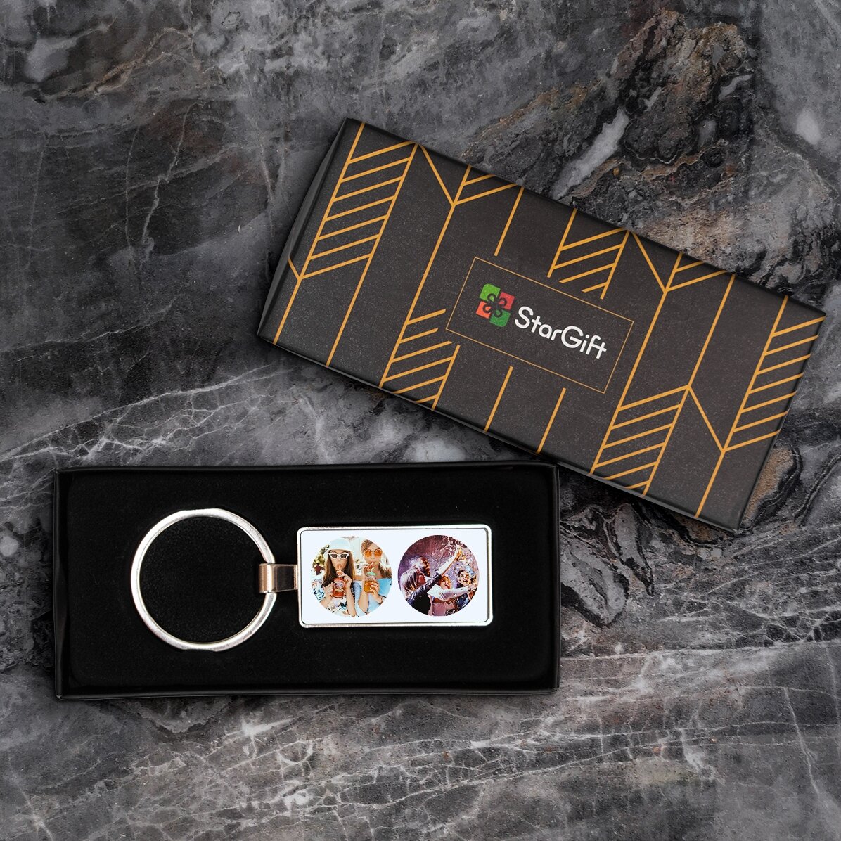 Portachiavi personalizzato con due foto e una scritta