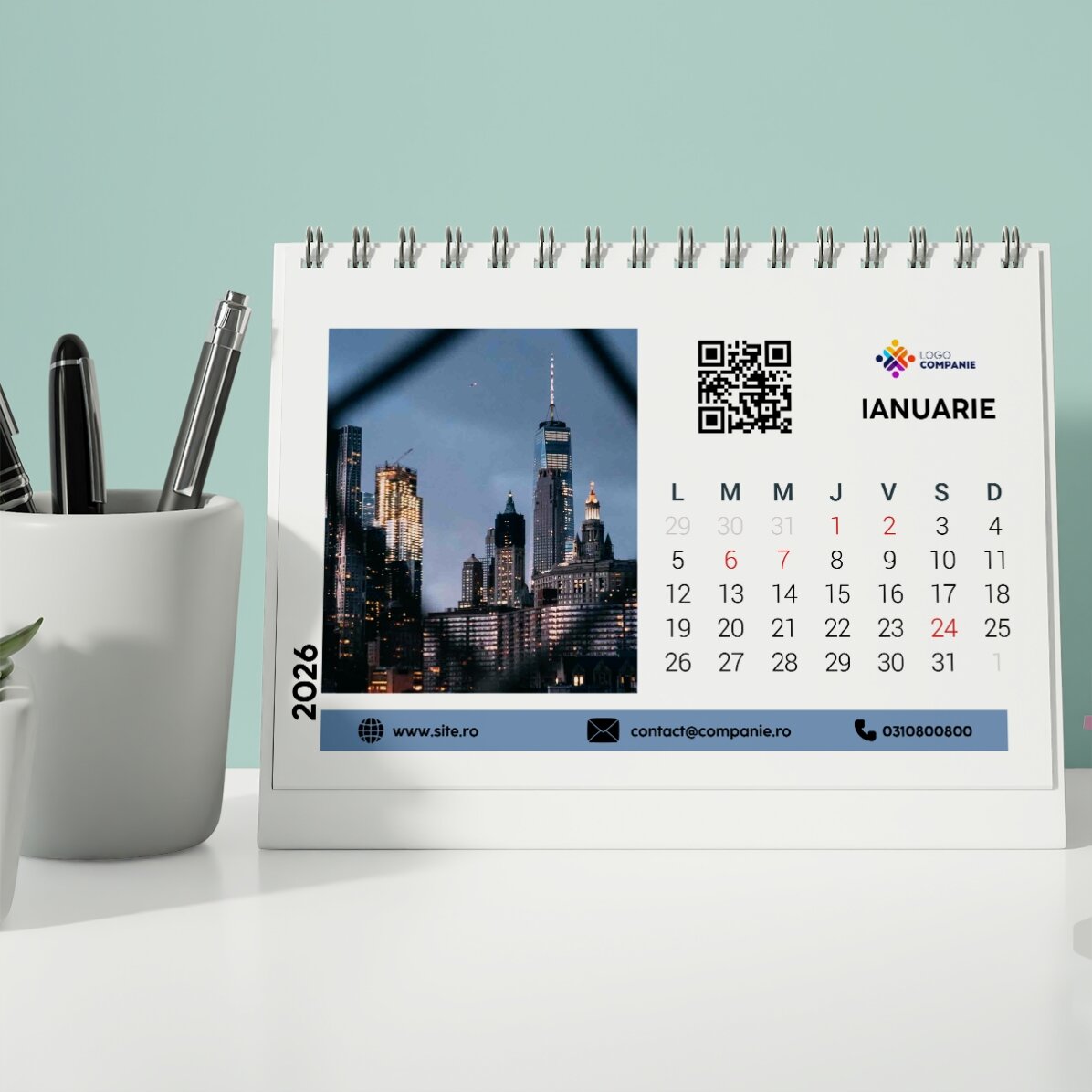 Calendario da scrivania personalizzato con logo, foto, testo e codice QR