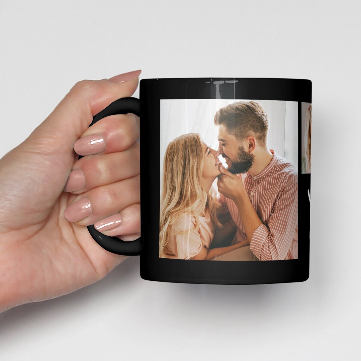 Tazza nera personalizzata con caricamento di 3 foto e testo