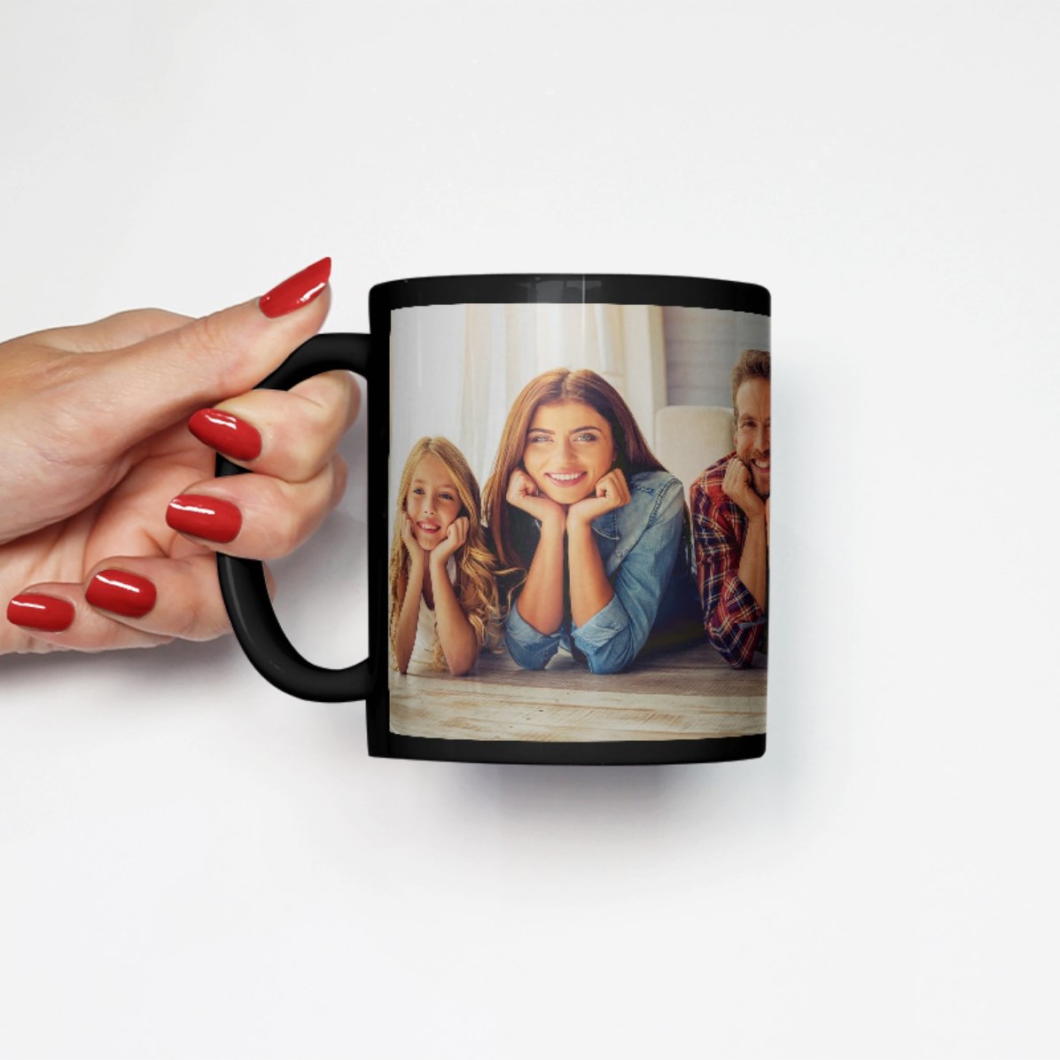 Tazza nera personalizzata con caricamento di una foto