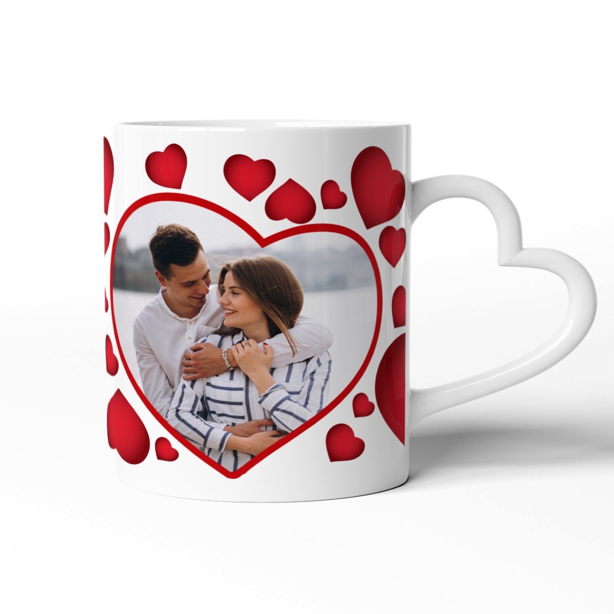 Tazza personalizzata con cuoricini e una foto - modello con manico a forma di cuore