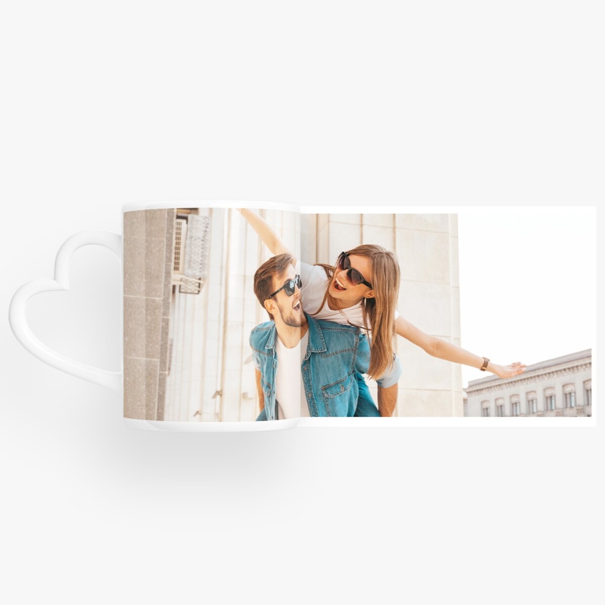 Tazza personalizzata con una foto in formato orizzontale - modello con manico a forma di cuore