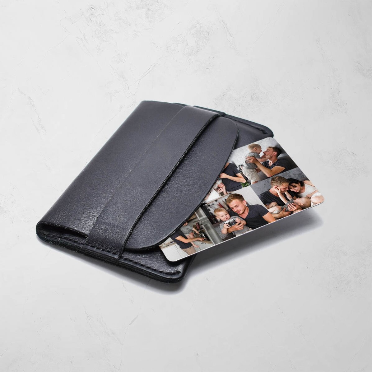 Tessera in alluminio personalizzata fronte-retro con 6 foto e testo