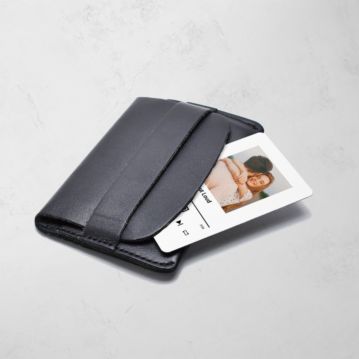 Tessera in alluminio personalizzata su entrambi i lati con foto, messaggio e codice QR - La nostra m
