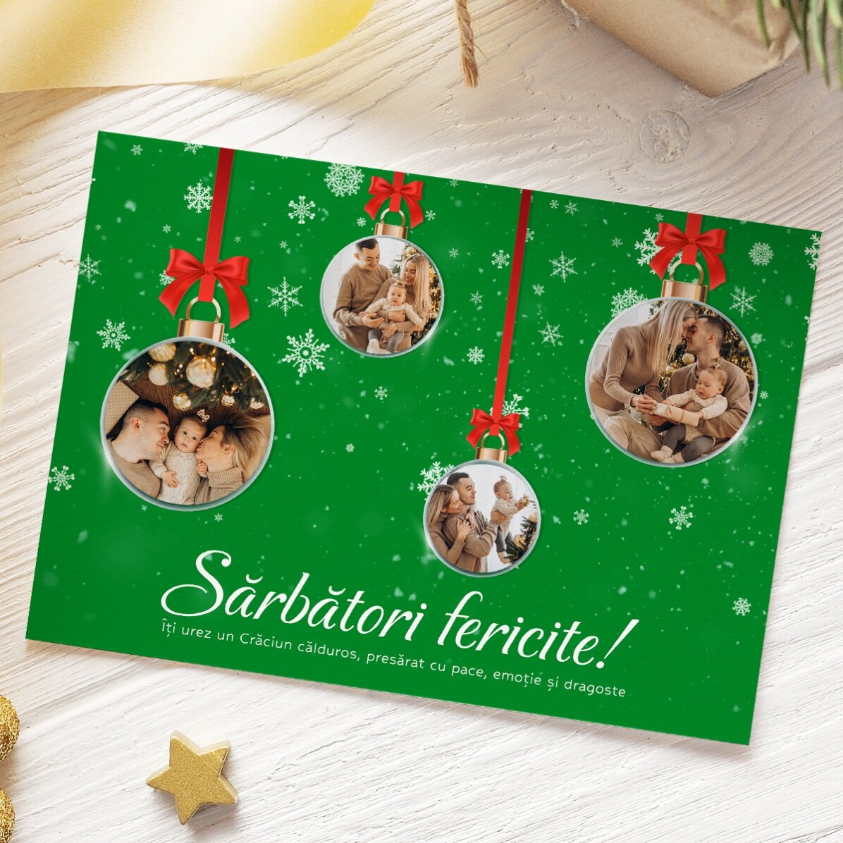 Biglietto di Natale personalizzato con 4 foto e testo - Modello "Palline di Natale"
