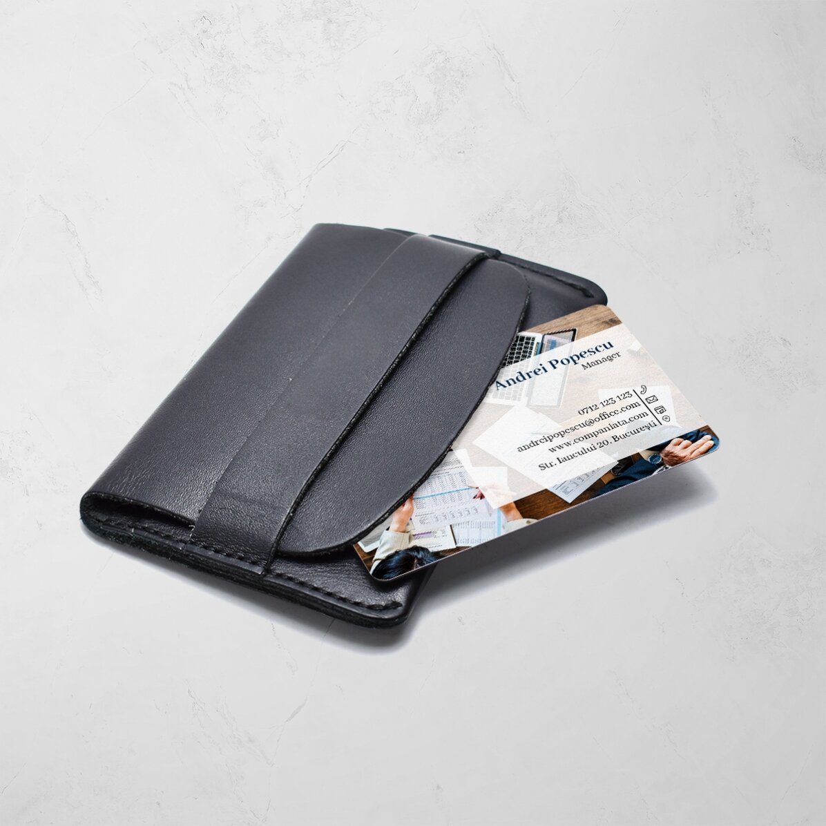 Biglietto da visita in alluminio personalizzato fronte-retro con codice QR e una foto