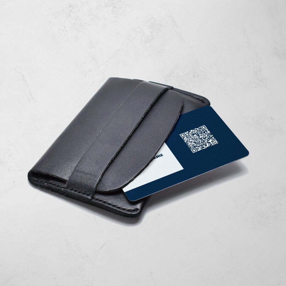 Biglietto da visita in alluminio personalizzato fronte-retro con codice QR e una foto