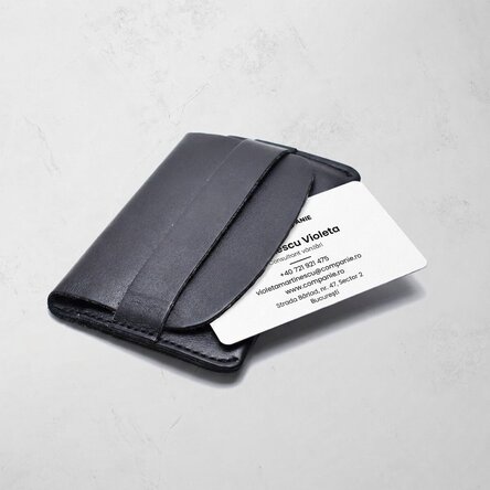 Biglietto da visita personalizzato in alluminio, design minimalista, logo e codice QR