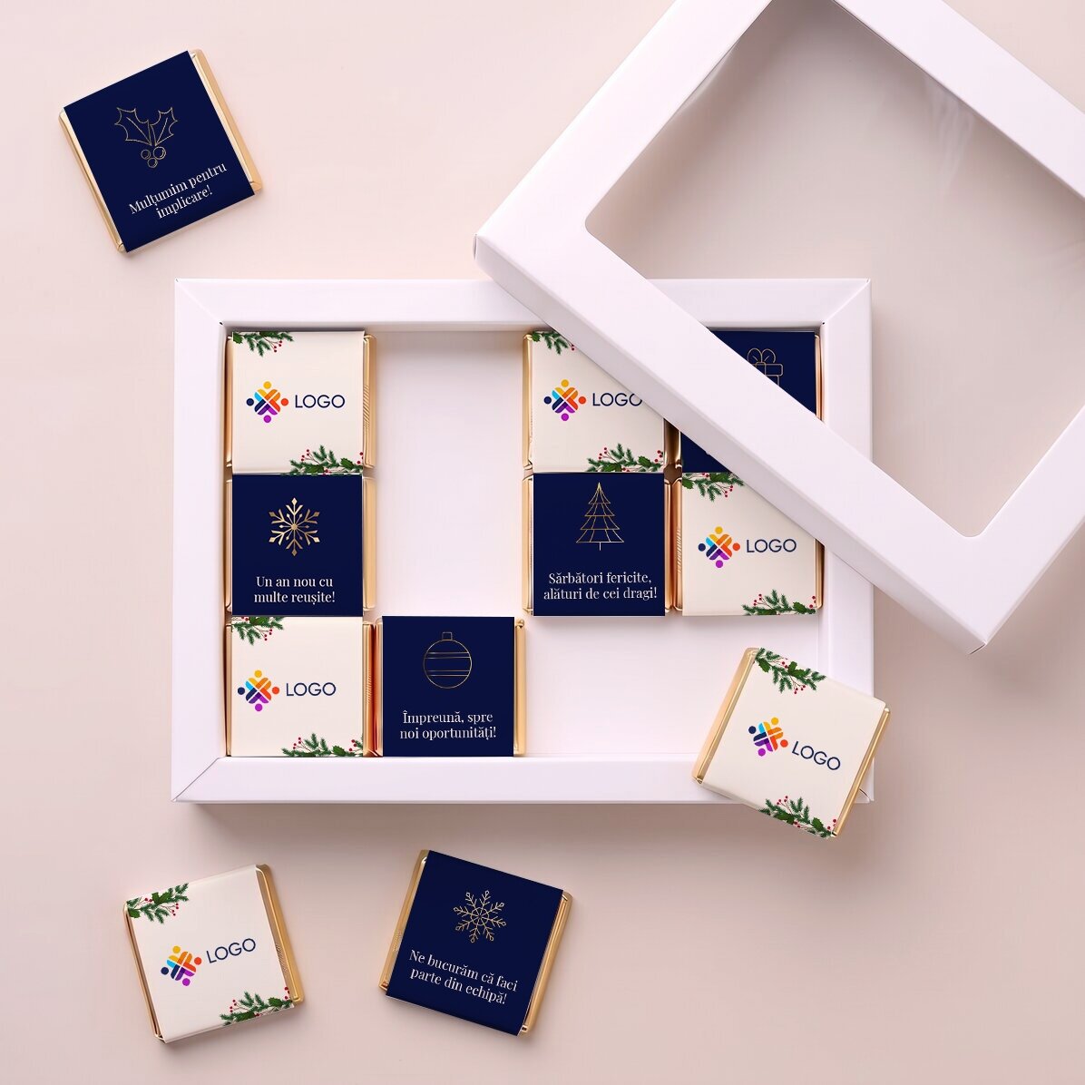 Confezione regalo con 12 mini cioccolatini personalizzati con logo e messaggio natalizio