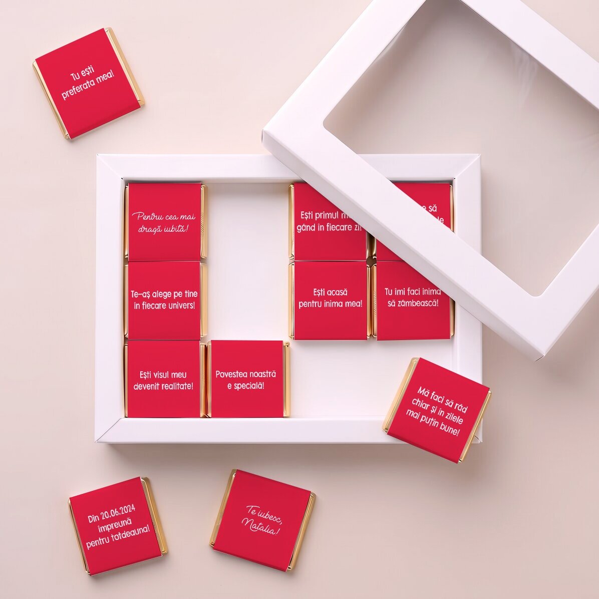 Confezione regalo con 12 mini cioccolatini personalizzati con messaggi