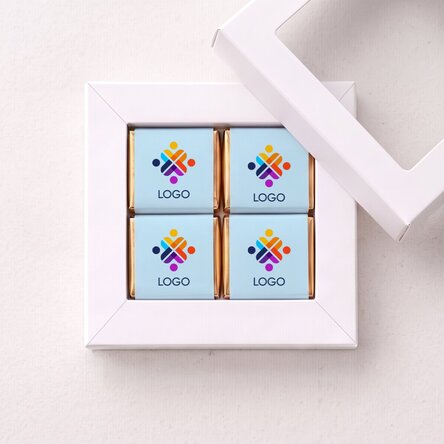 Confezione regalo con 4 mini cioccolatini personalizzati con logo