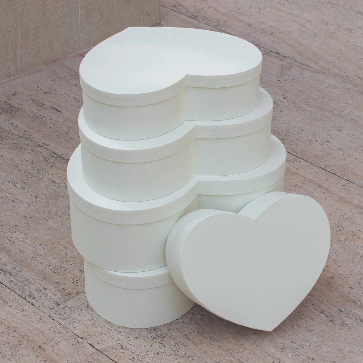 Scatola regalo a forma di cuore - bianca