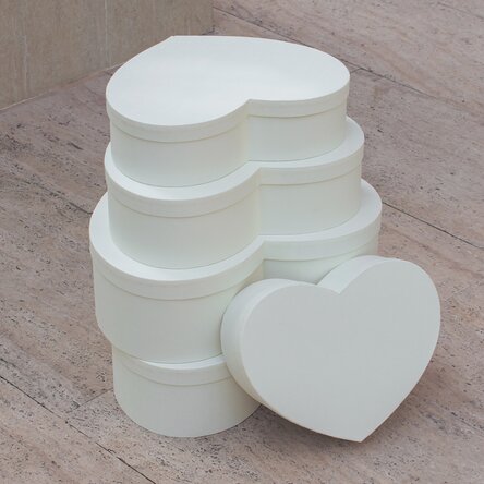 Scatola regalo a forma di cuore - bianca