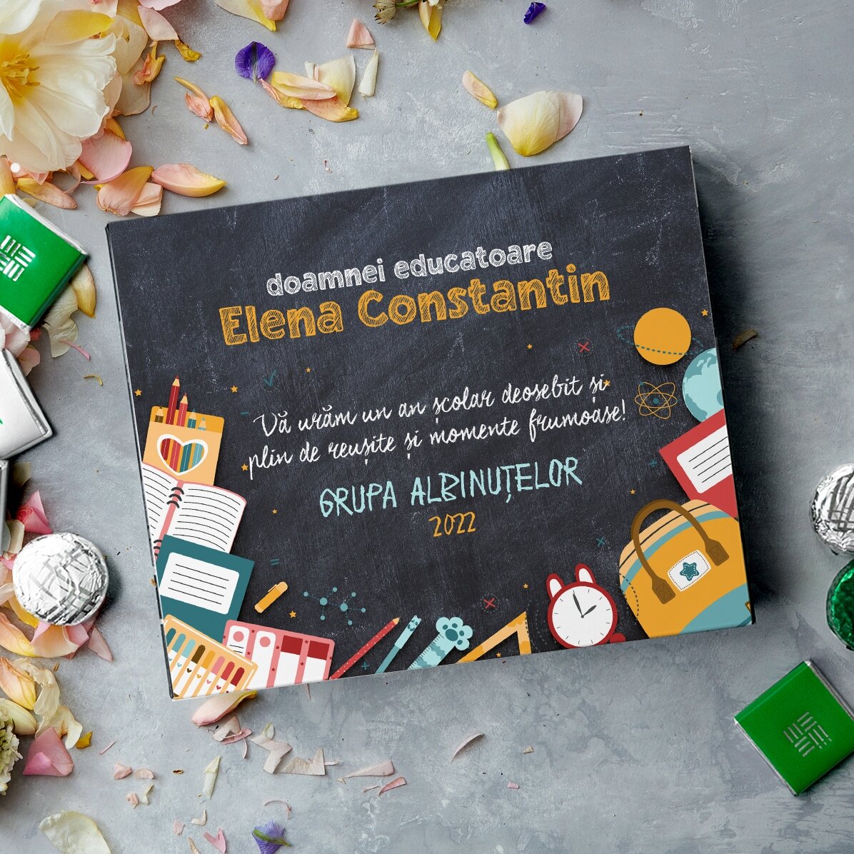 Scatola di cioccolatini personalizzata con un messaggio di buon inizio d
