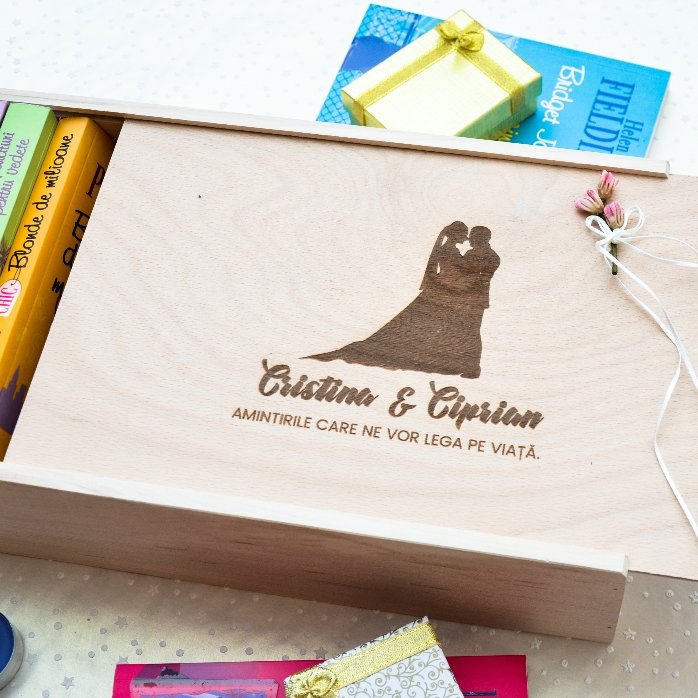 Personalised wooden gift box - Our memories