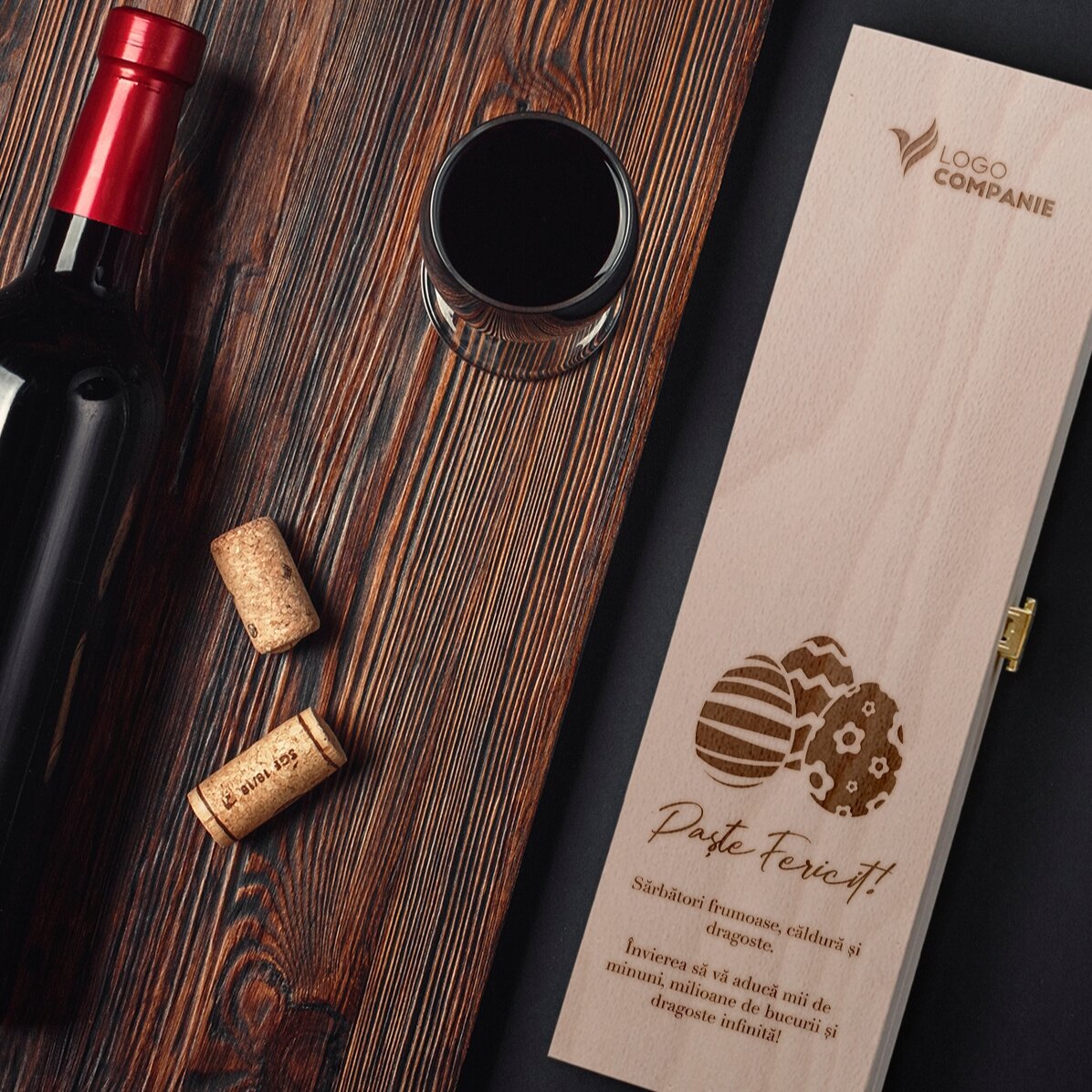 Scatola di vino personalizzata con logo e messaggio per Pasqua