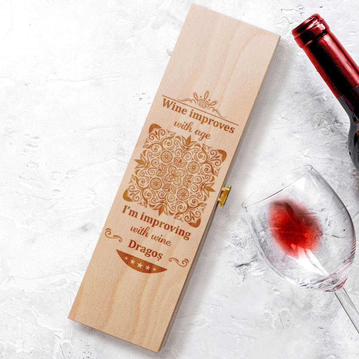 Scatola per vino personalizzata con scritta - Improving with wine