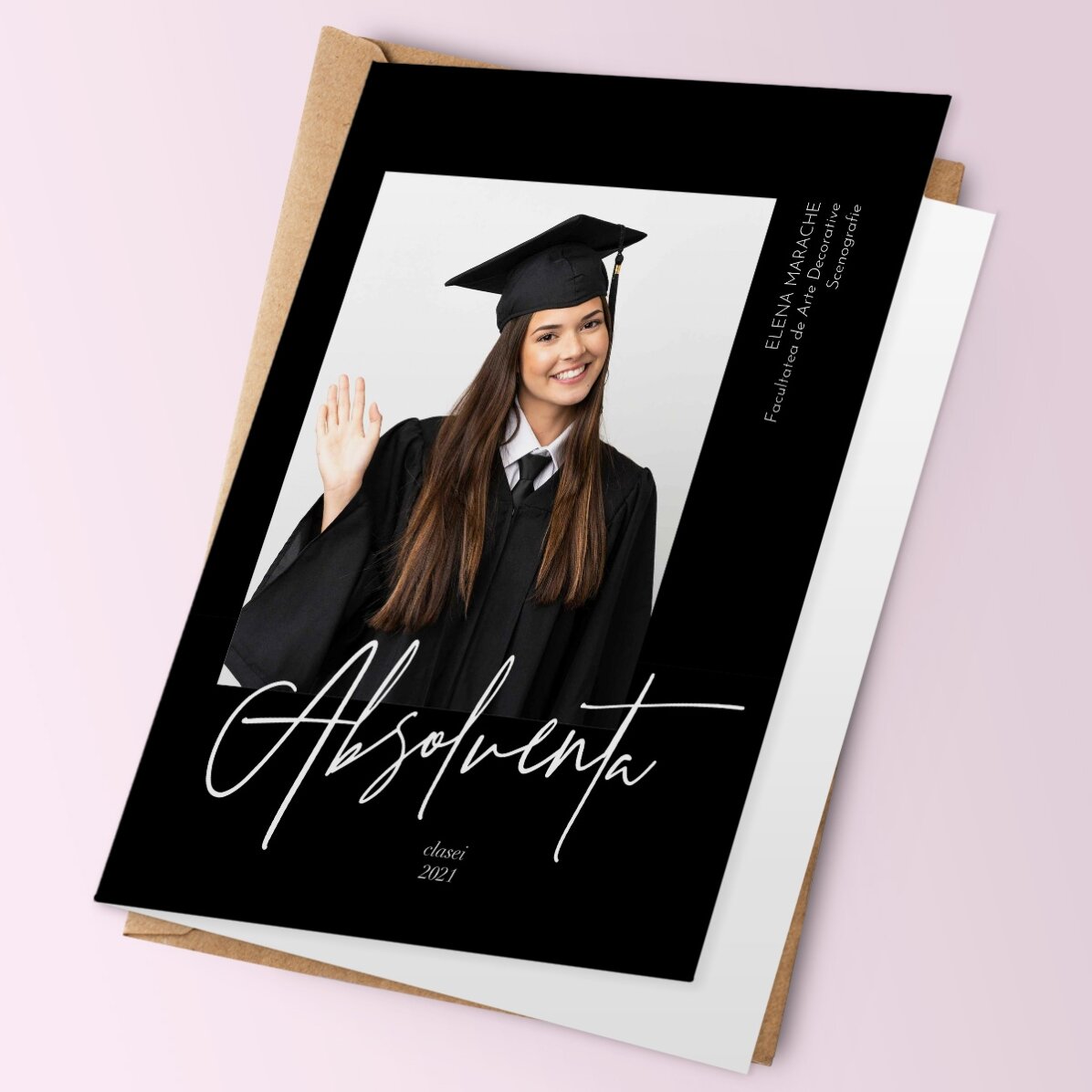 Biglietto di auguri personalizzato con foto e testo per la laurea