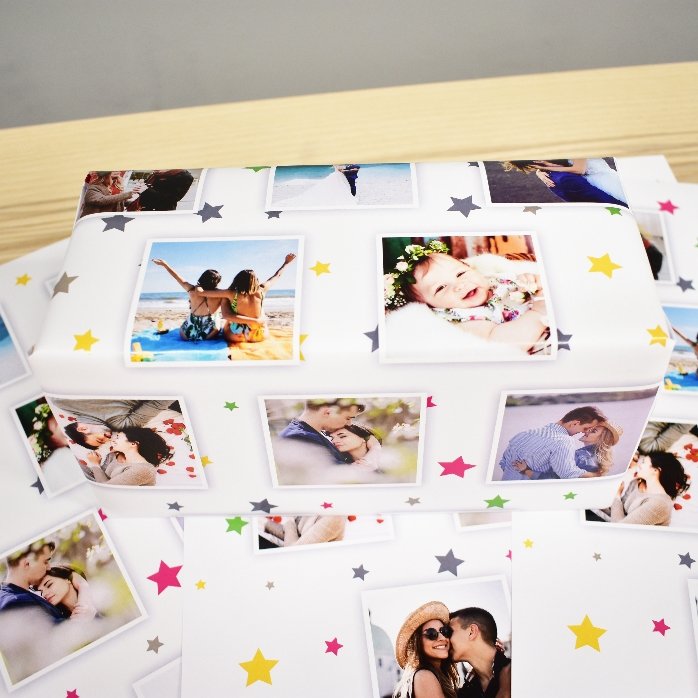 Carta da regalo personalizzata con 13 foto, sfondo con stelline colorate