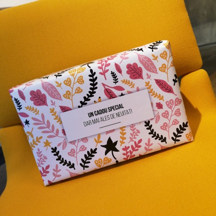 Personalised gift wrapping paper with text - Autumn leaves