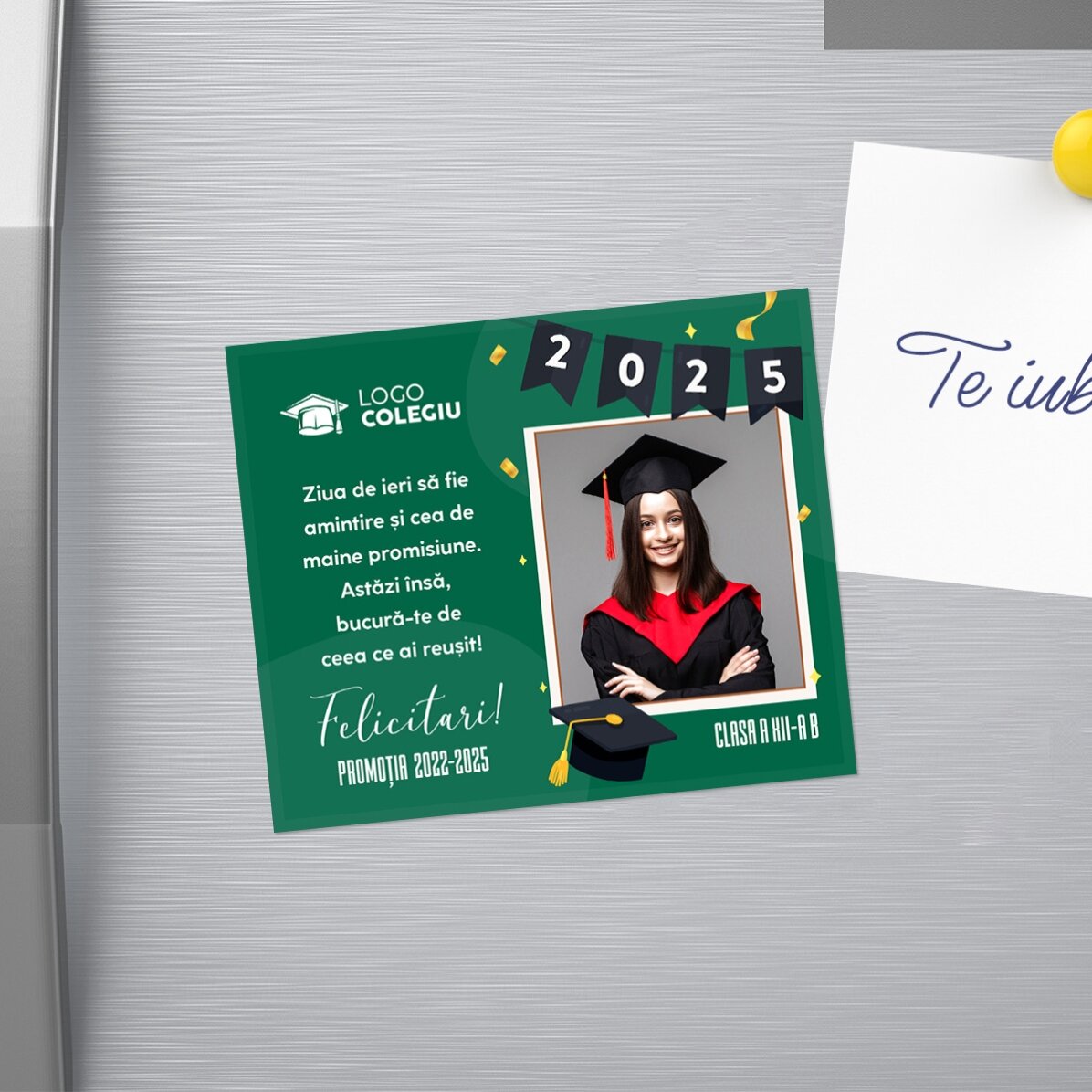Magnete personalizzato 12x10 cm con logo, foto e testo - Congratulazioni per la laurea!