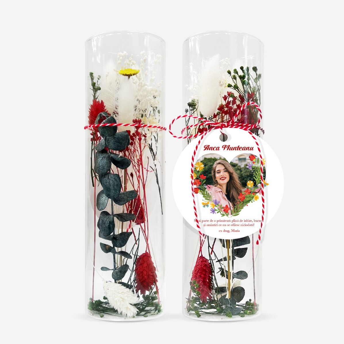 Ciondolo Martisor in vetro con fiori stabilizzati, personalizzato con messaggio e foto - Cuore