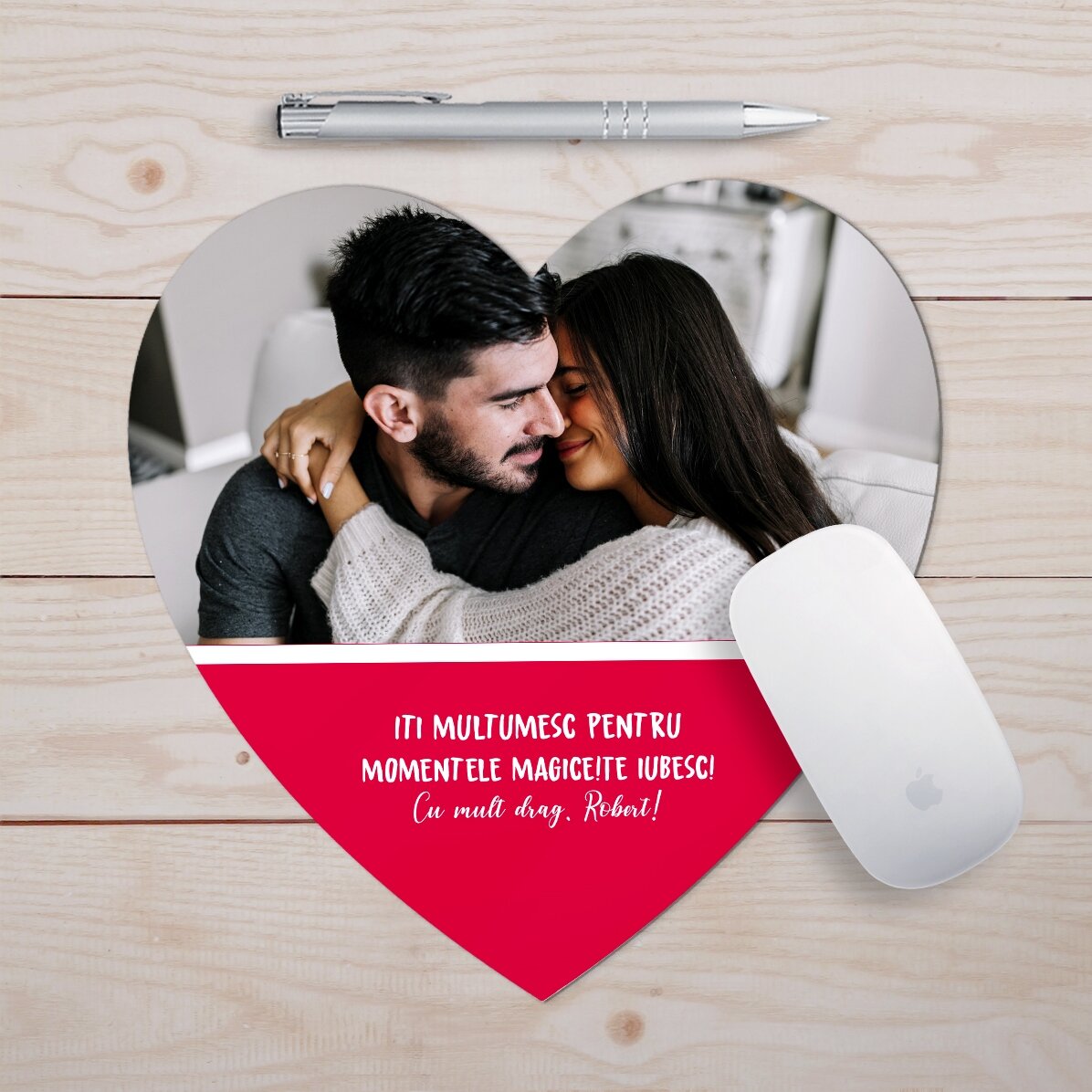 Tappetino per mouse a forma di cuore personalizzato con foto e testo