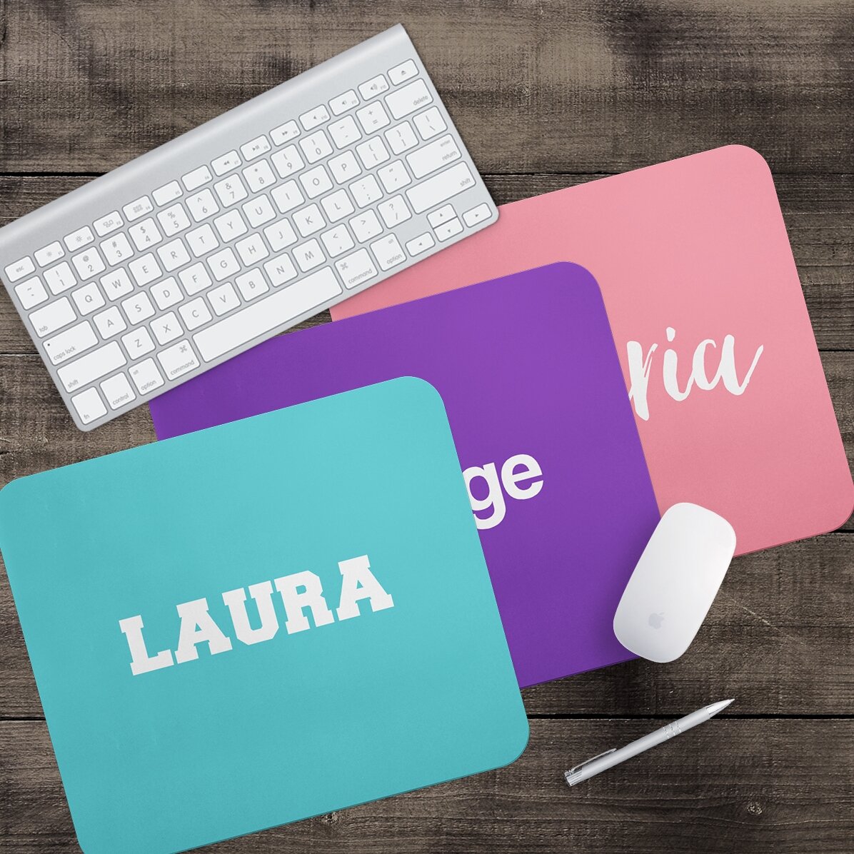 Tappetino per mouse personalizzato con nome e sfondo colorato