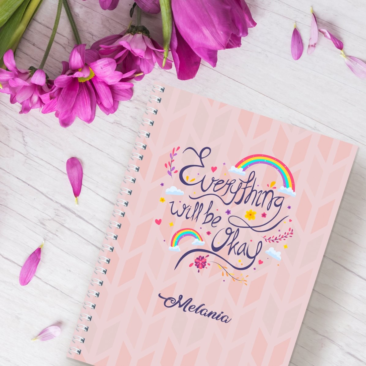 Quaderno personalizzato con la scritta "Everything will be okay"