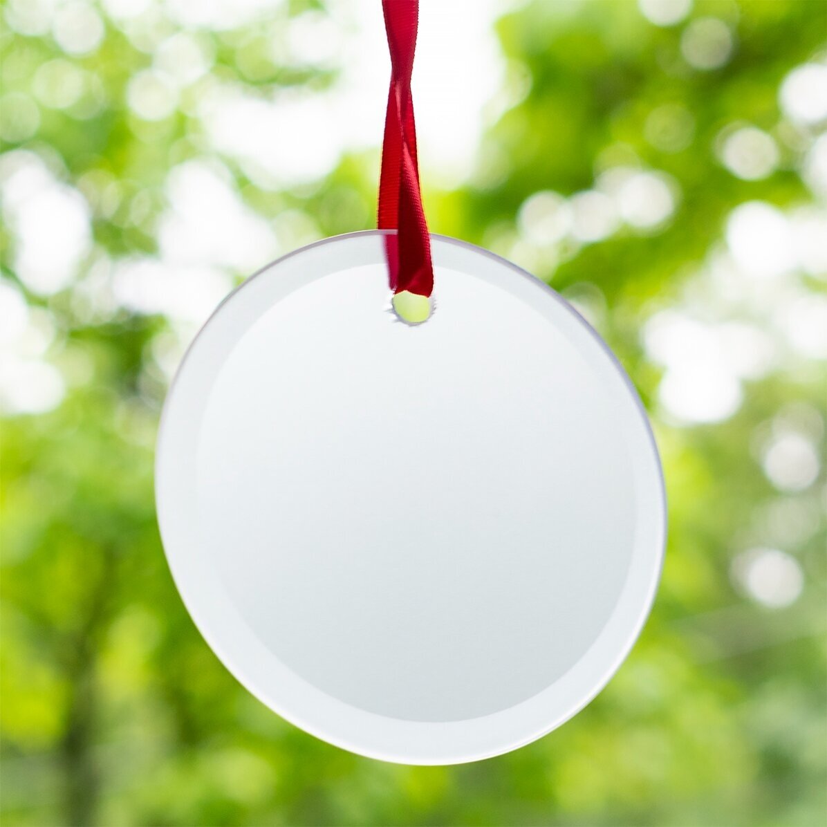 Personalised round ornament with text for children