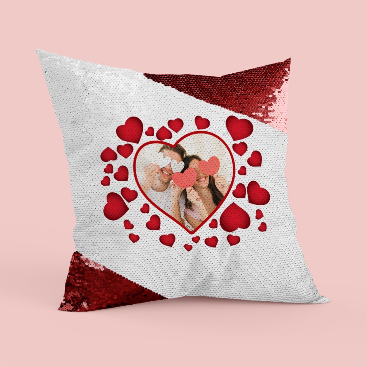 Cuscino con paillettes personalizzato con una foto e dei cuoricini