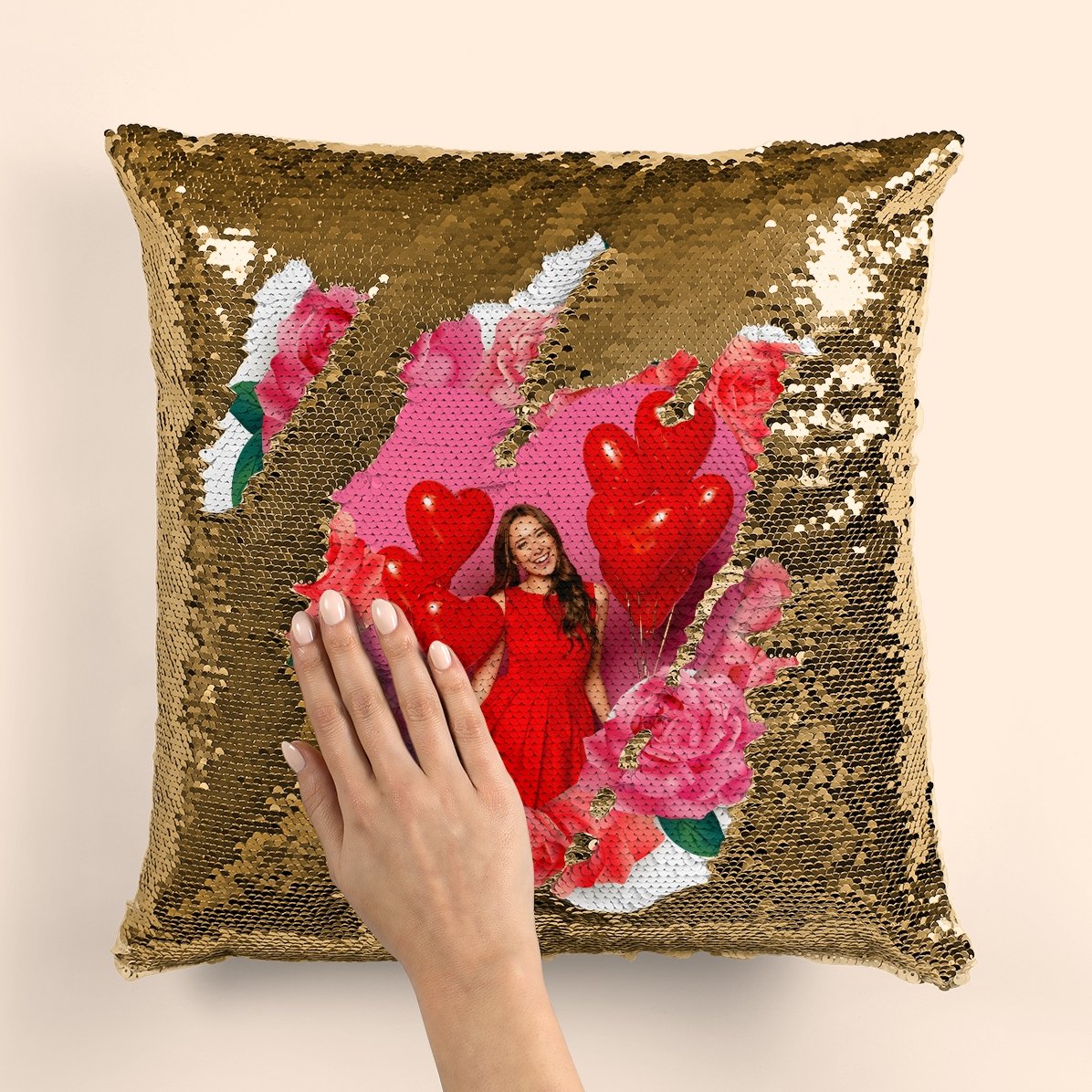 Cuscino con paillettes personalizzato con una foto e delle rose
