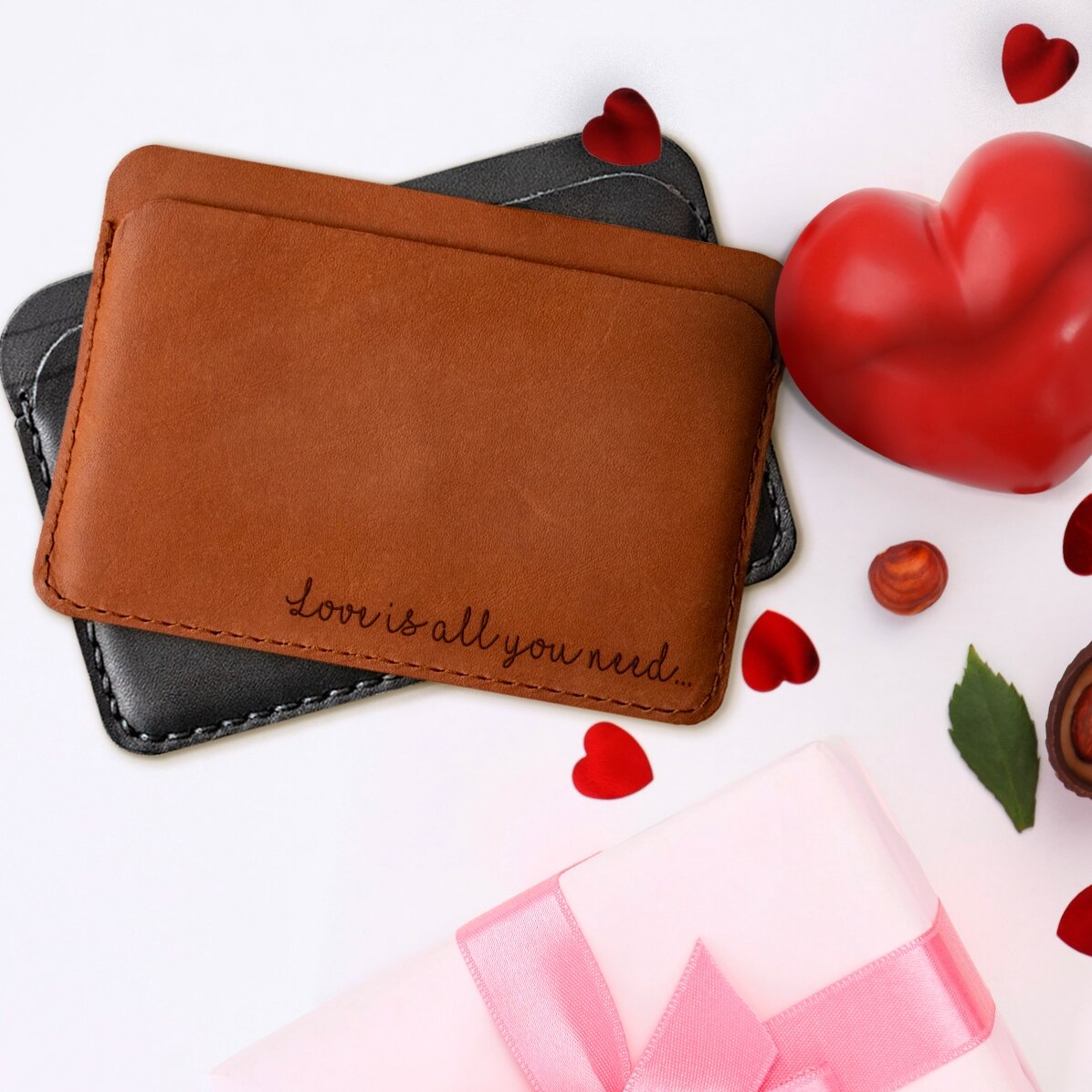 Portafoglio in pelle personalizzato con dedica - Love is all you need