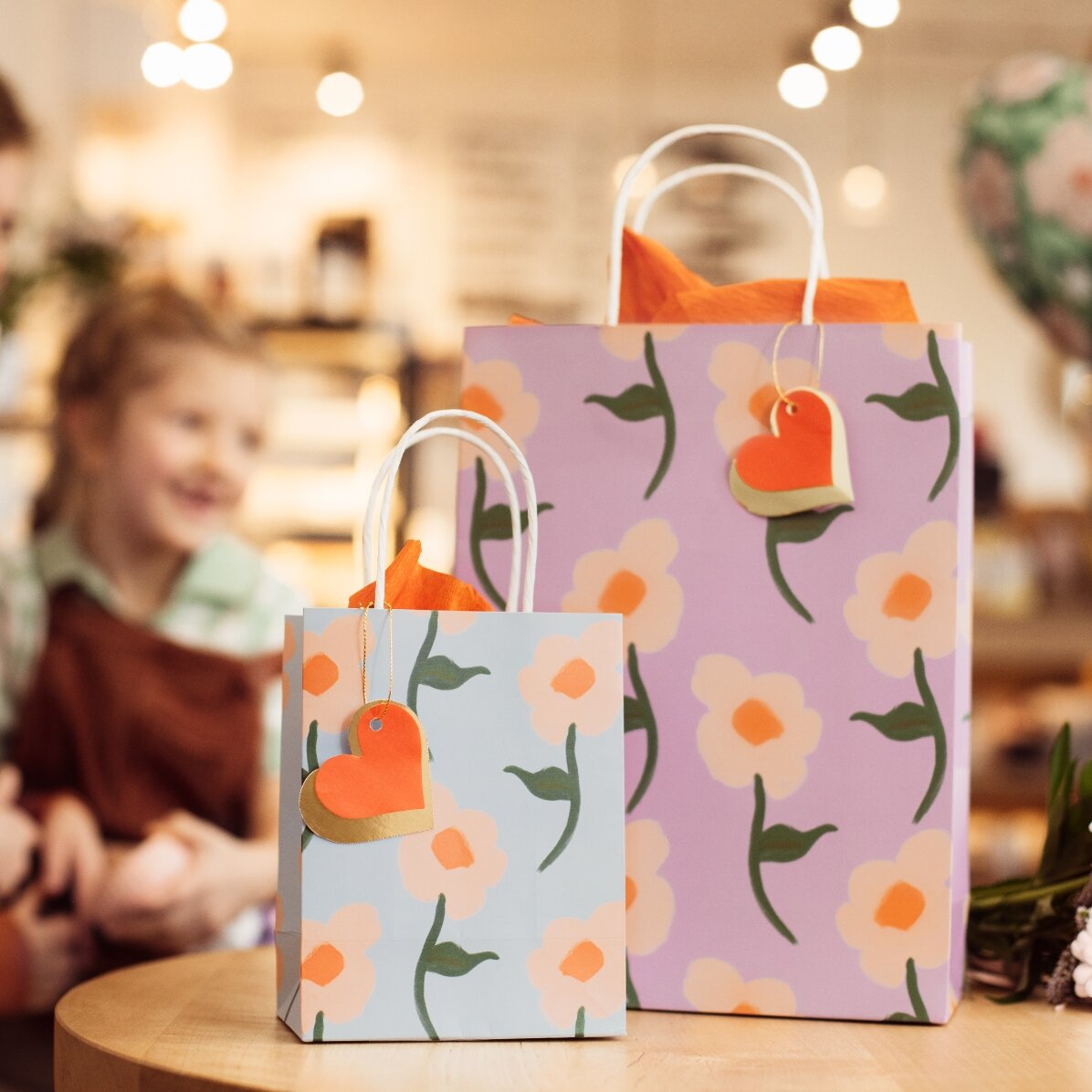 Sacchetto regalo - modello con motivo floreale misto