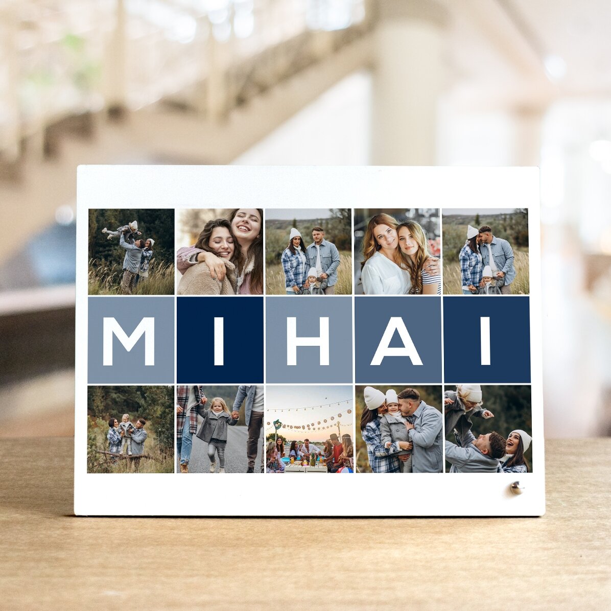 Cornice da scrivania personalizzata con 10 foto e un nome di 5 lettere