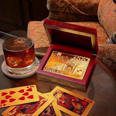 Set di carte da gioco dorate