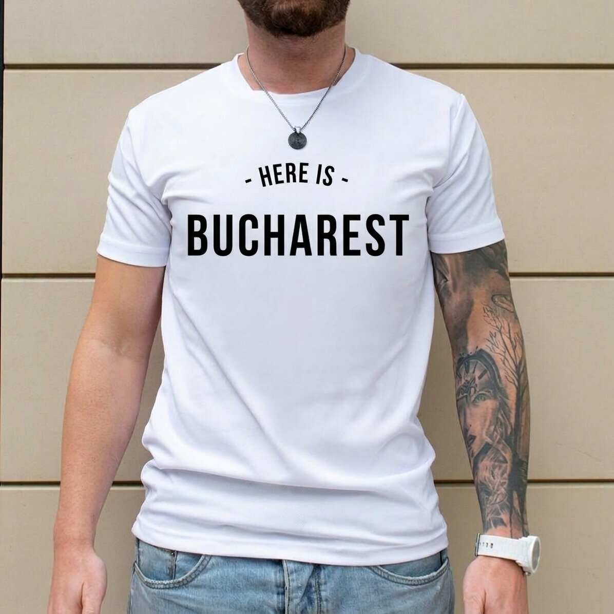 Maglietta sportiva personalizzata sul davanti con una frase