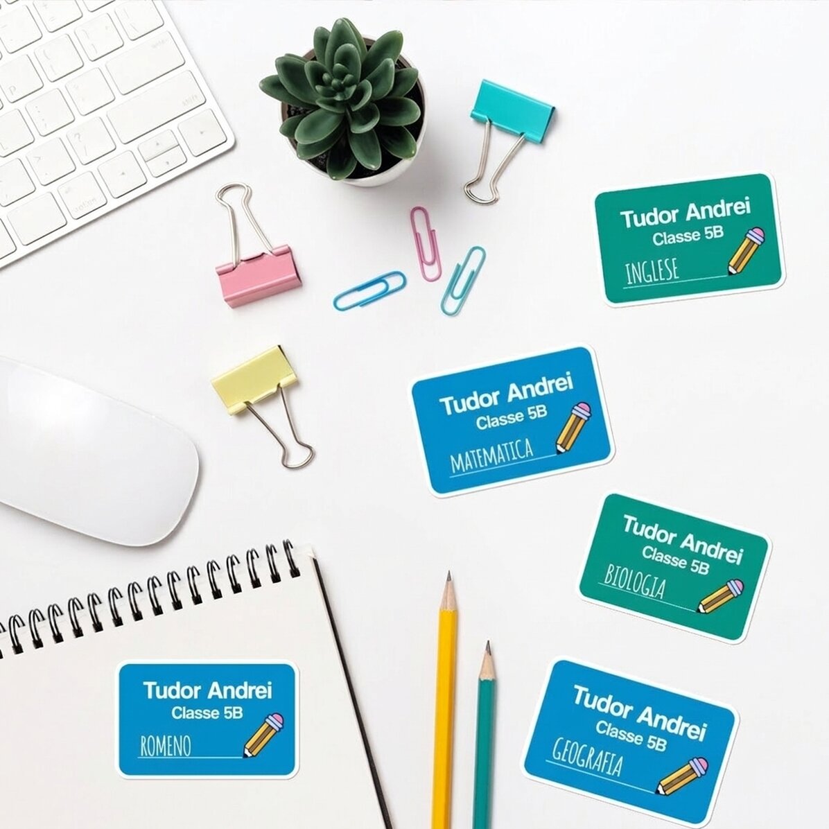 Set di 8 adesivi (etichette autoadesive) personalizzati per la scuola con testo - sfondo colorato