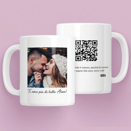 Tazza personalizzata con una foto, un messaggio e un codice QR