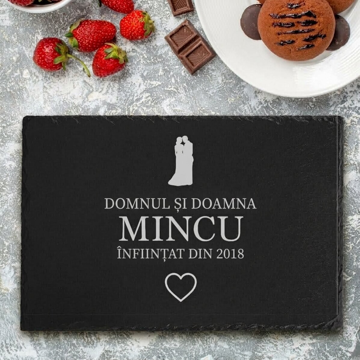 Tavola di ardesia incisa con testo personalizzato - Mr & Mrs
